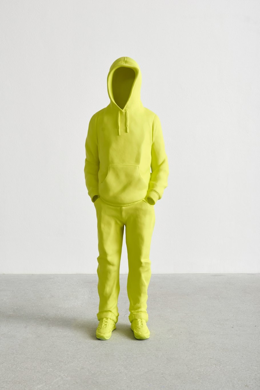 Erwin Wurm, Untitled (Hoody I), 2023, Bronze, Farbe, 200 ×65 × 45 cm © Erwin Wurm, Bildrecht, Wien 2024, Foto: Markus Gradwohl