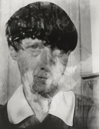 Doppelt belichtetes Porträt von Hannah Höch, Fotograf unbekannt, o. J., Berlinische Galerie – Landesmuseum für Moderne Kunst, Fotografie und Architektur, Repro: Anja Elisabeth Witte / Berlinische Galerie, © Bildrecht, Wien 2024